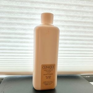 Clinique. superbalanced makeup